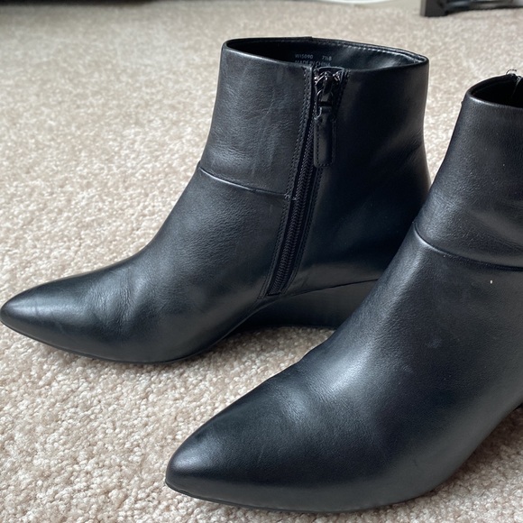 Cole Haan black wedge booties sz 7.5 - Picture 3 of 3
